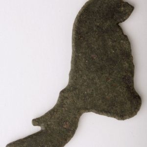 0140. Tesera en bronce con la silueta de un azor. Segeda I (Mara, Zaragoza). S. II a.C. Inv. 53022