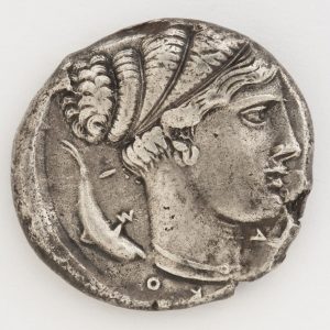 Tetradracma de Siracusa, anverso. Plata. Grecia. 450-439 a.E. Inv. 08122.