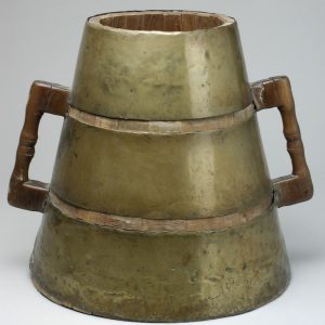 Herrada. Metal y madera. Siglo XIX. Ansó (Huesca). Inv. 36174.