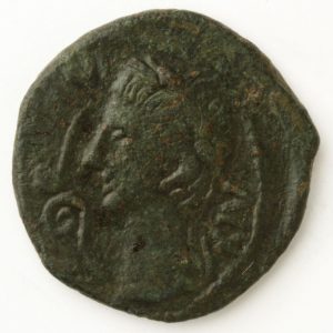 As de la Colonia Caesar Augusta (Zaragoza). Anverso. Bronce. Augusto, Roma. Año 8. Inv. 54250.