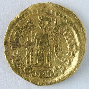 Imitación de un tremissis de Severo III, reverso. Oro. Reino visigodo de Tolosa. 461-465. Inv. 51120.