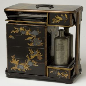 Cesta de merienda (ben.to bakô). Madera lacada.1801-1850. Japón. Inv. 49070
