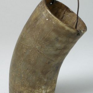 Cuerna tallada. Asta, madera y metal. Siglos XIX-XX. Aragón. Inv. 36096.