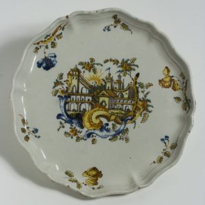 Plato. Taller de Alcora. 1749-1798. Inv. 01022