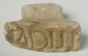 Sello de Lucio Licinio Att. Alabastro. 41-54. Colonia Celsa Velilla de Ebro, Zaragoza). 51617
