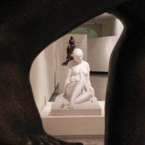 Esculturas en la galería, ganadora del Premio del Jurado. Maria Luisa Grau