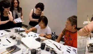 Taller de caligrafía oriental. Foto: José Garrido. Museo de Zaragoza.