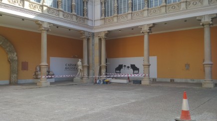 Acordonado del patio por obras. Foto: Museo de Zaragoza.