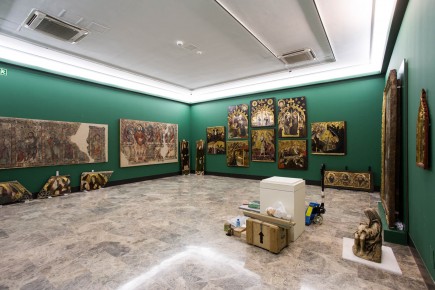 Montaje de sala de arte gótico. Foto: José Garrido. Museo de Zaragoza.