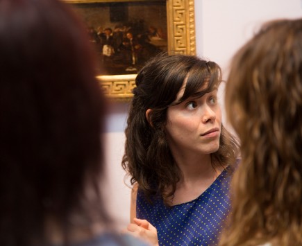 Ana Labaila en una visita. Foto: José Garrido. Museo de Zaragoza.