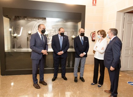 Presentación de los cascos de Aratis. Foto: José Garrido. Museo de Zaragoza.