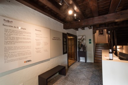 Detalle de la muestra "Ansó y sus trajes: tradición e inspiración". Foto: José Garrido. Museo de Zaragoza.