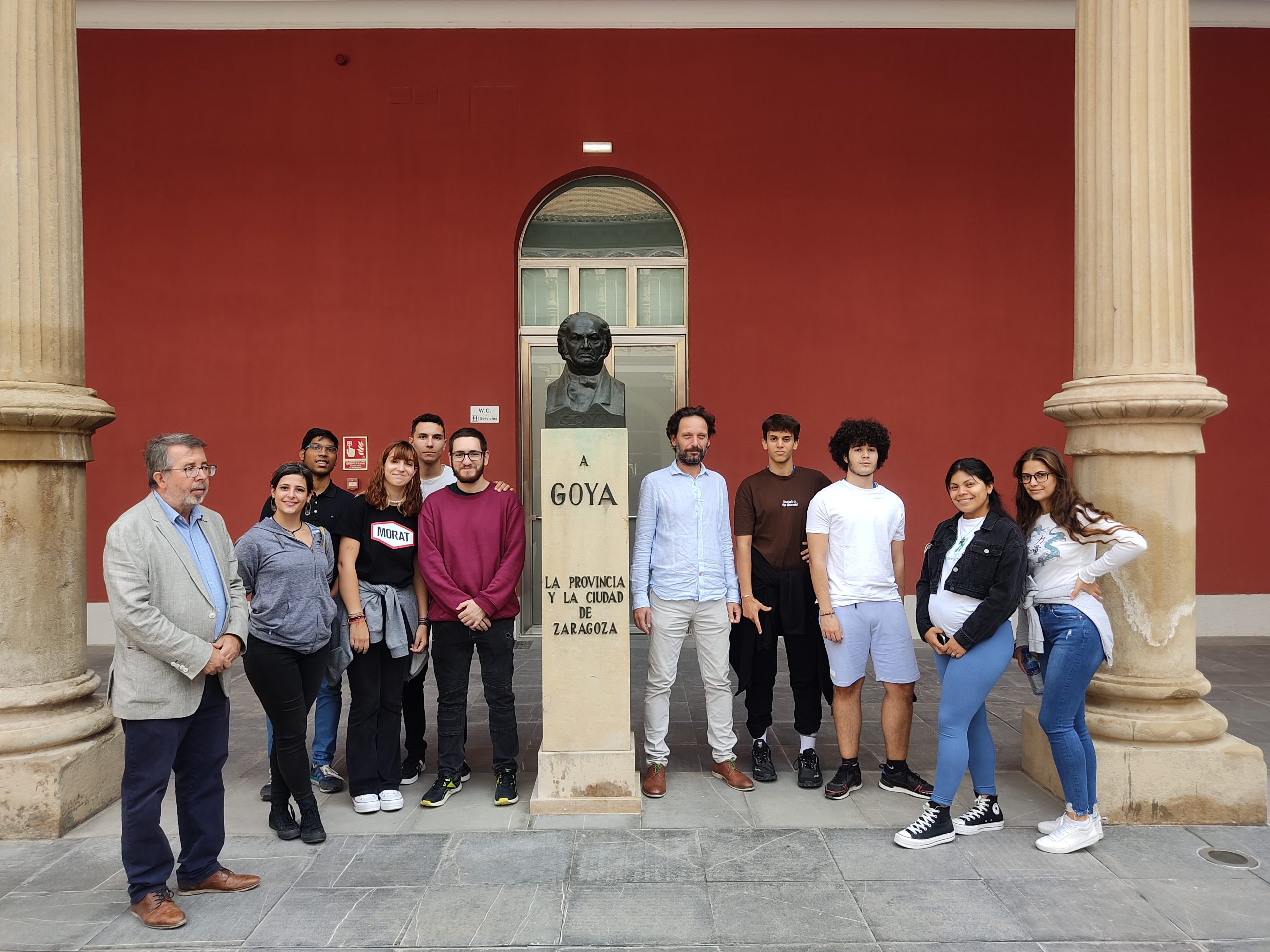 Foto de familia Escuela Taller Fundación Sesé. Foto: Difusión Museo de Zaragoza.