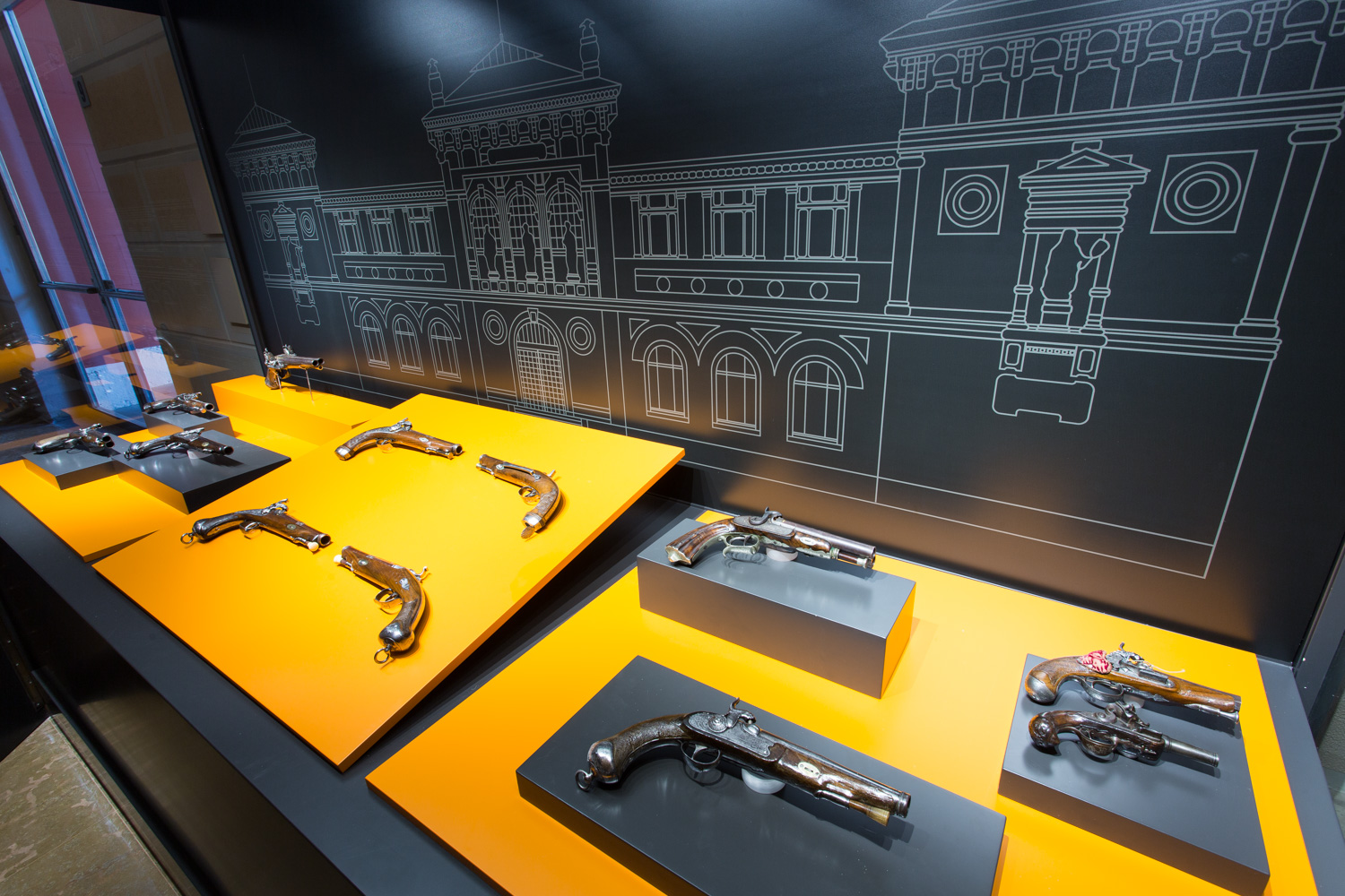 Lote de pistolas donadas por Dña.Raquel Plaza. Foto: J.Garrido. Museo de Zaragoza.