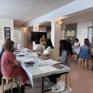Taller de pintura japonesa sumi-e. DIM 2026. Fotos: Esther Martínez. Museo de Zaragoza.